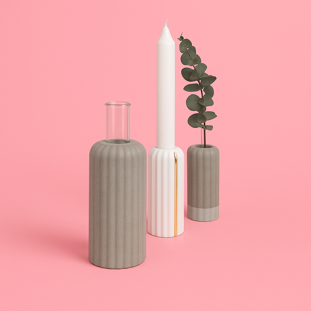 Silicone mold, ribbed vase