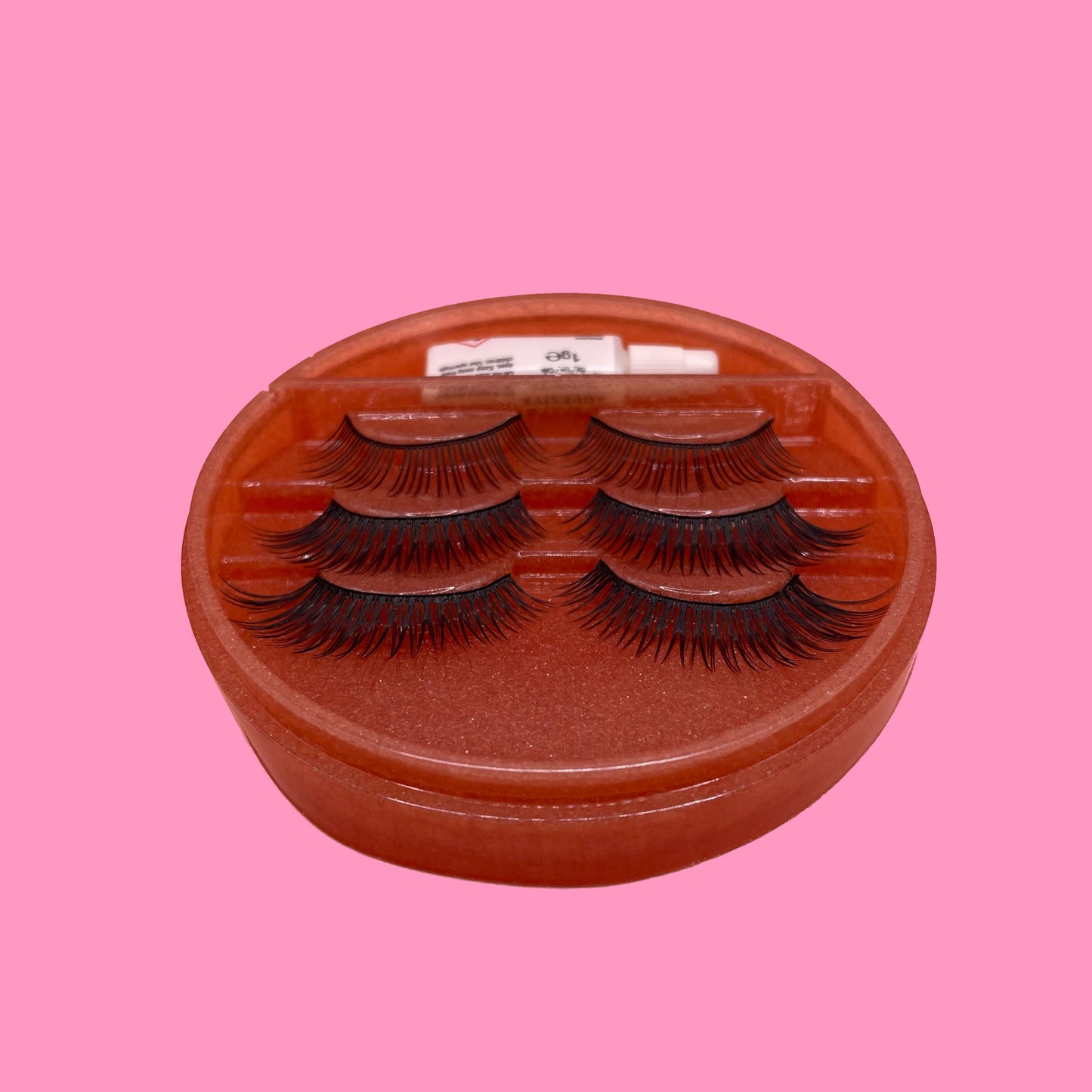 Nude eyelash box