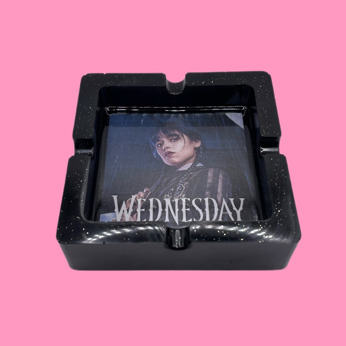 Cendrier Wednesday