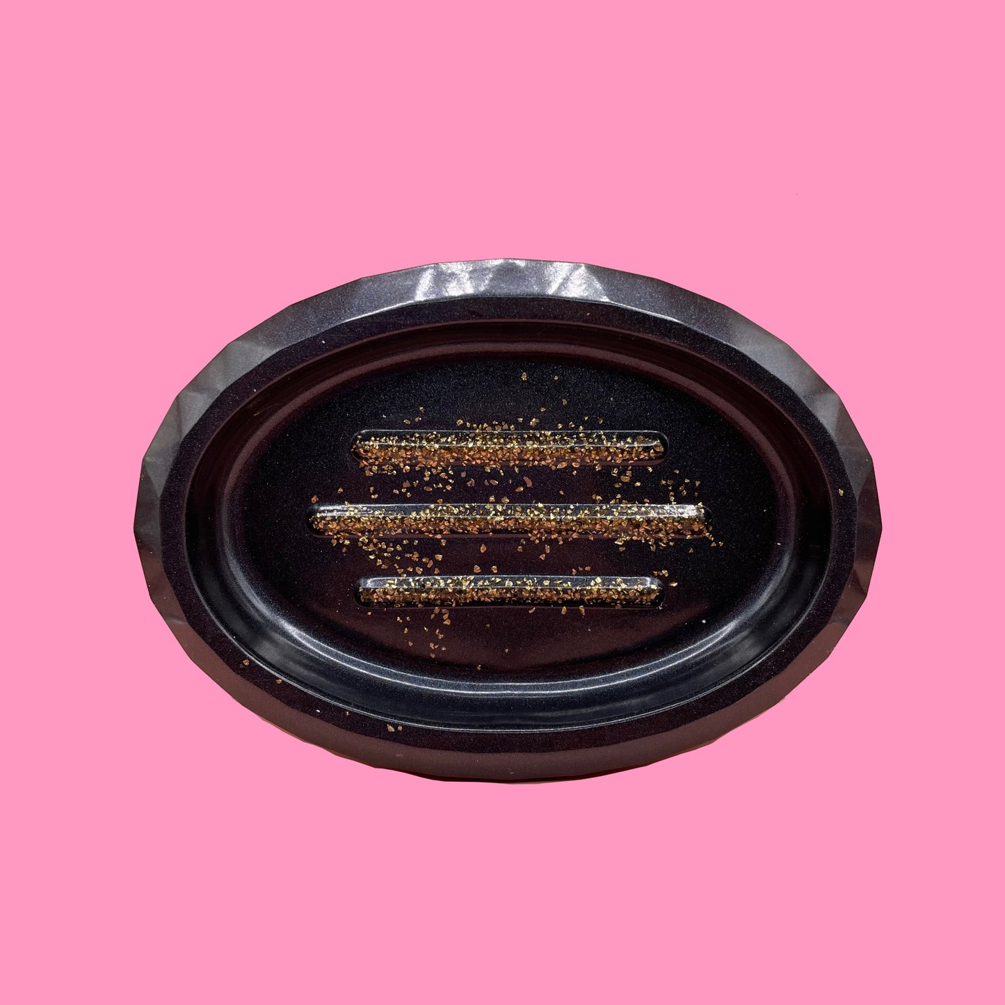 Black soap dish