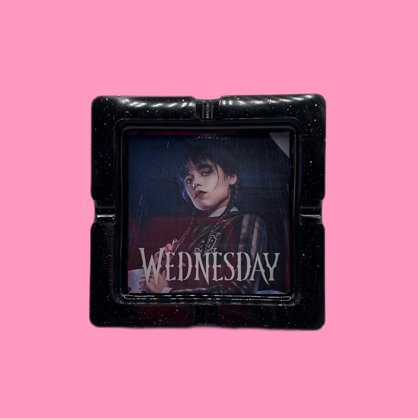 Cendrier Wednesday