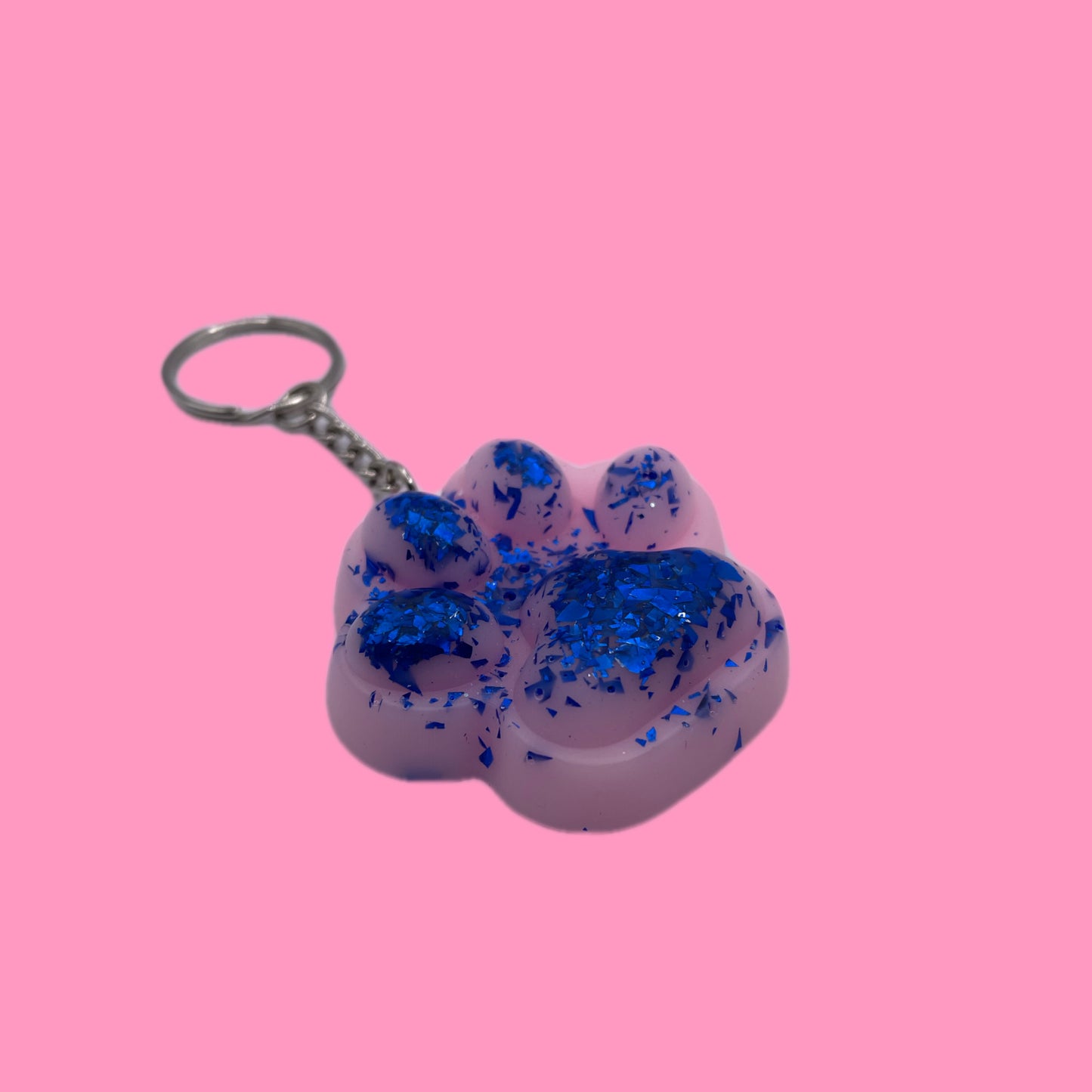 Grande patte rose et bleu