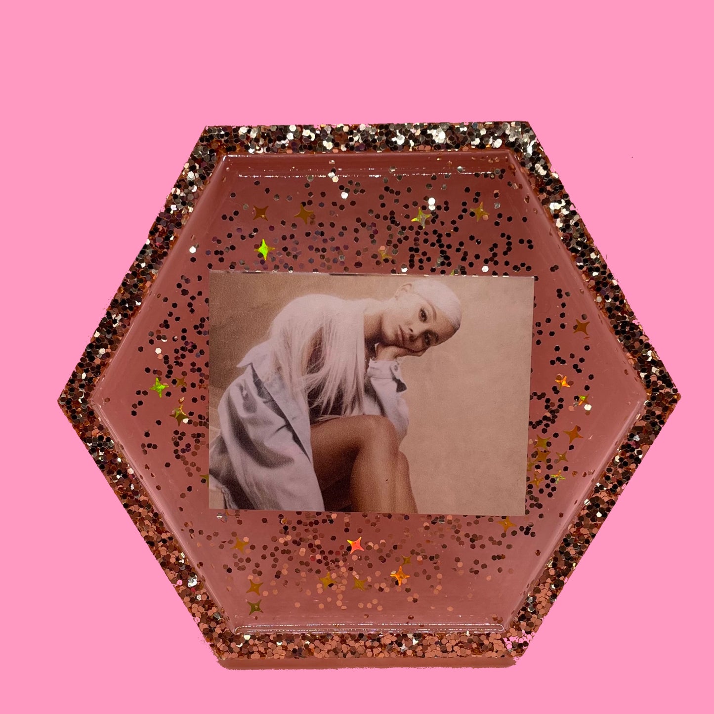 Ariana Grande - Gold 1